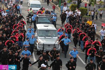 Daniel, Rosario y la Familia Sandinista reeditan el Repliegue Táctico a Masaya