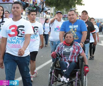 Daniel, Rosario y la Familia Sandinista reeditan el Repliegue Táctico a Masaya