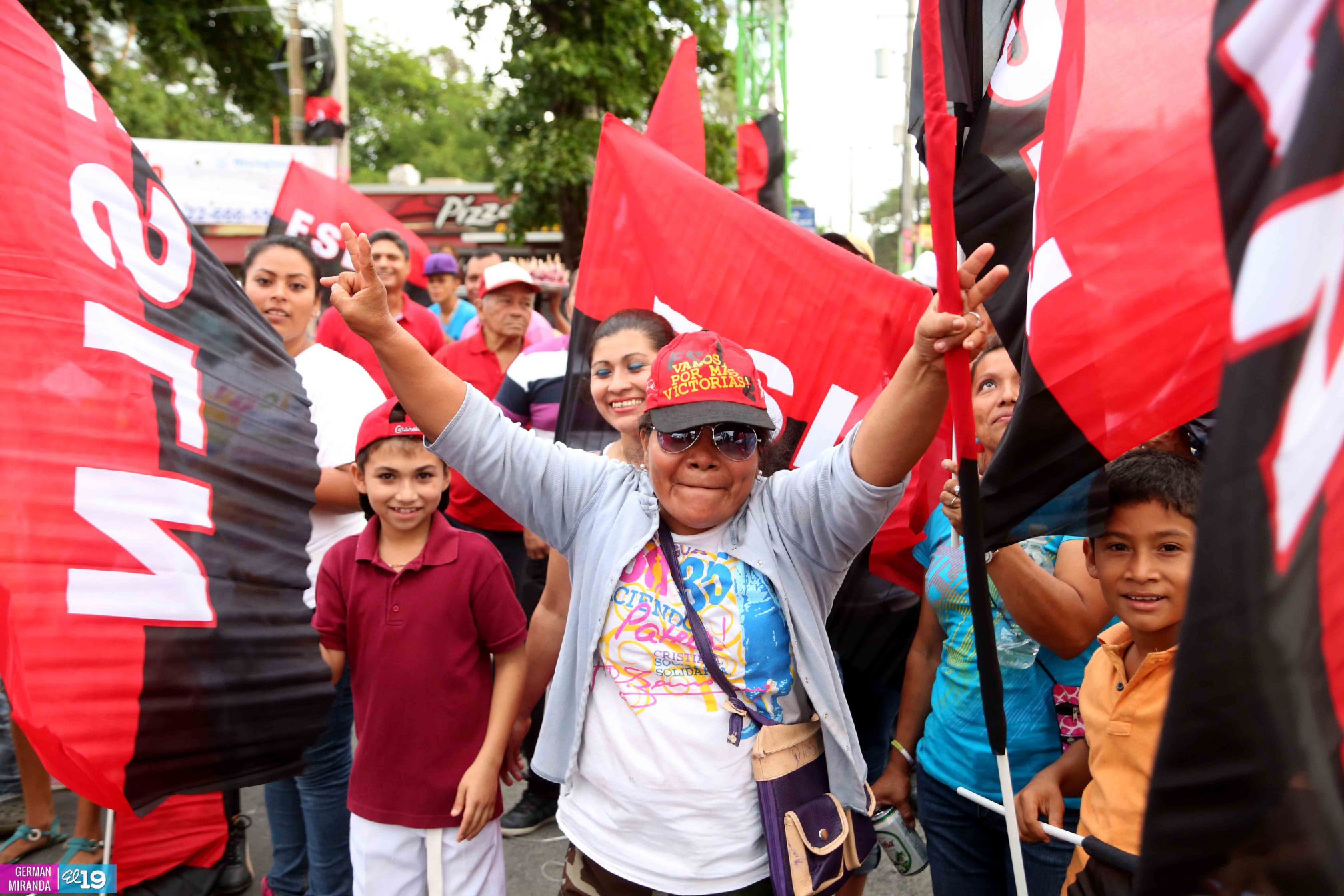 Arte, cultura y tradición en las tarimas del Repliegue 2015