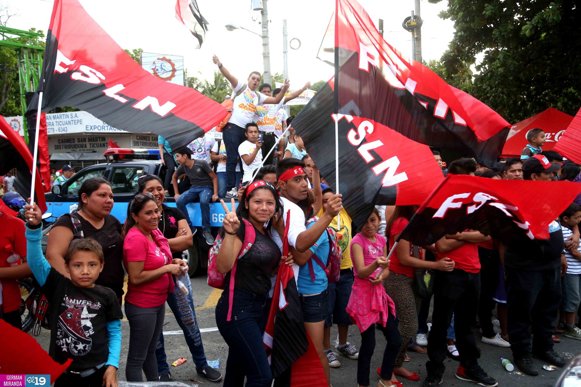 Arte, cultura y tradición en las tarimas del Repliegue 2015