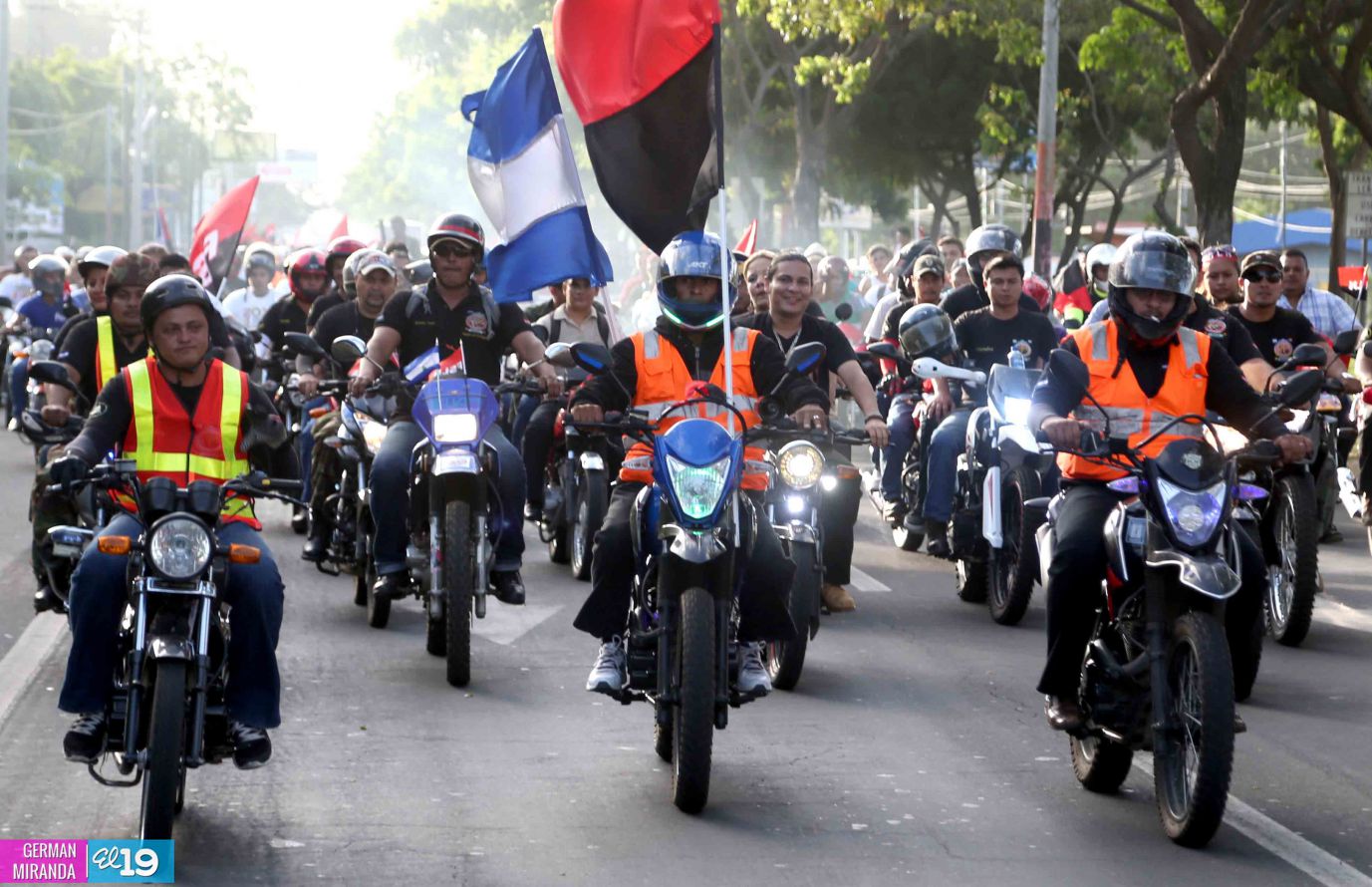 Arte, cultura y tradición en las tarimas del Repliegue 2015