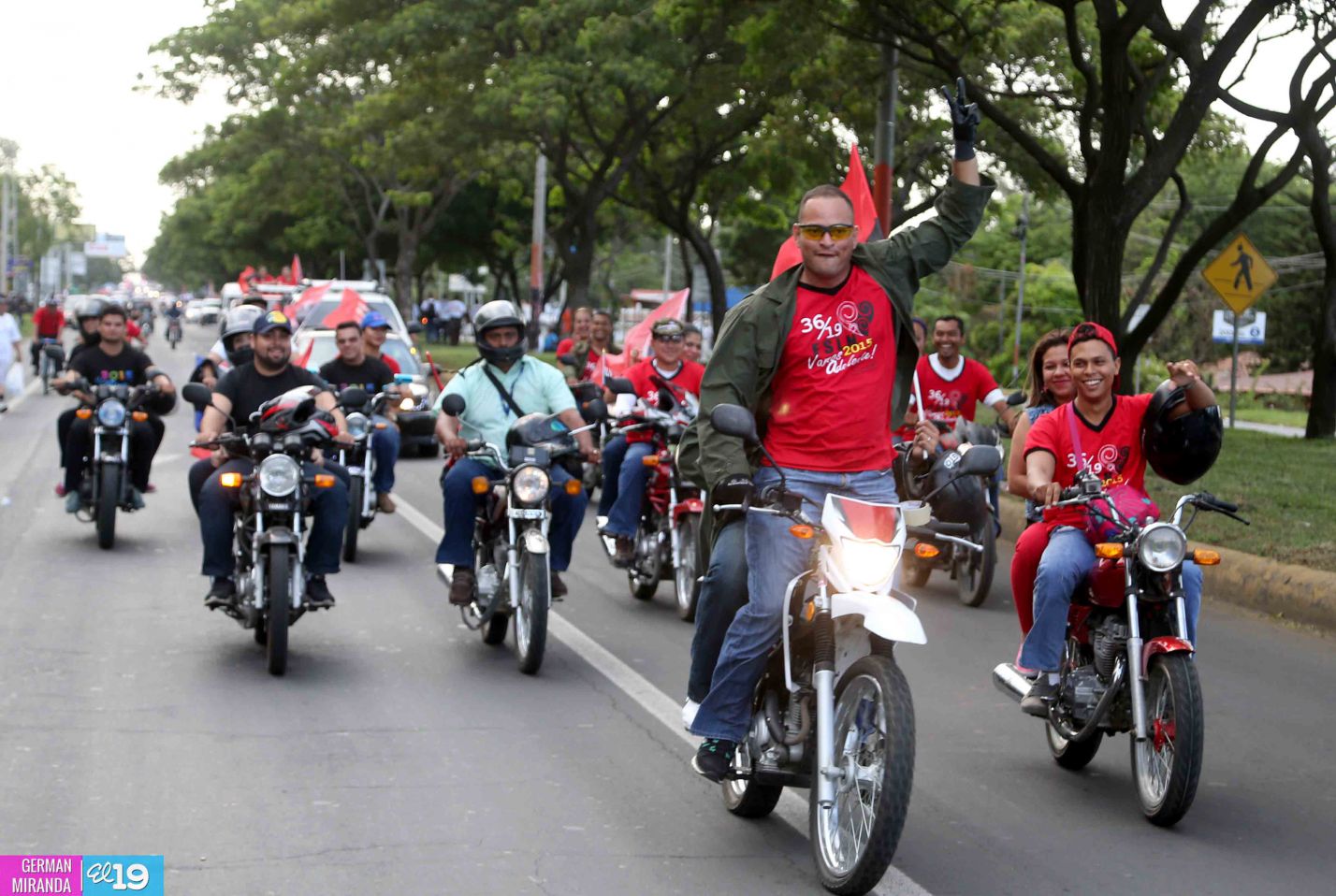 Arte, cultura y tradición en las tarimas del Repliegue 2015