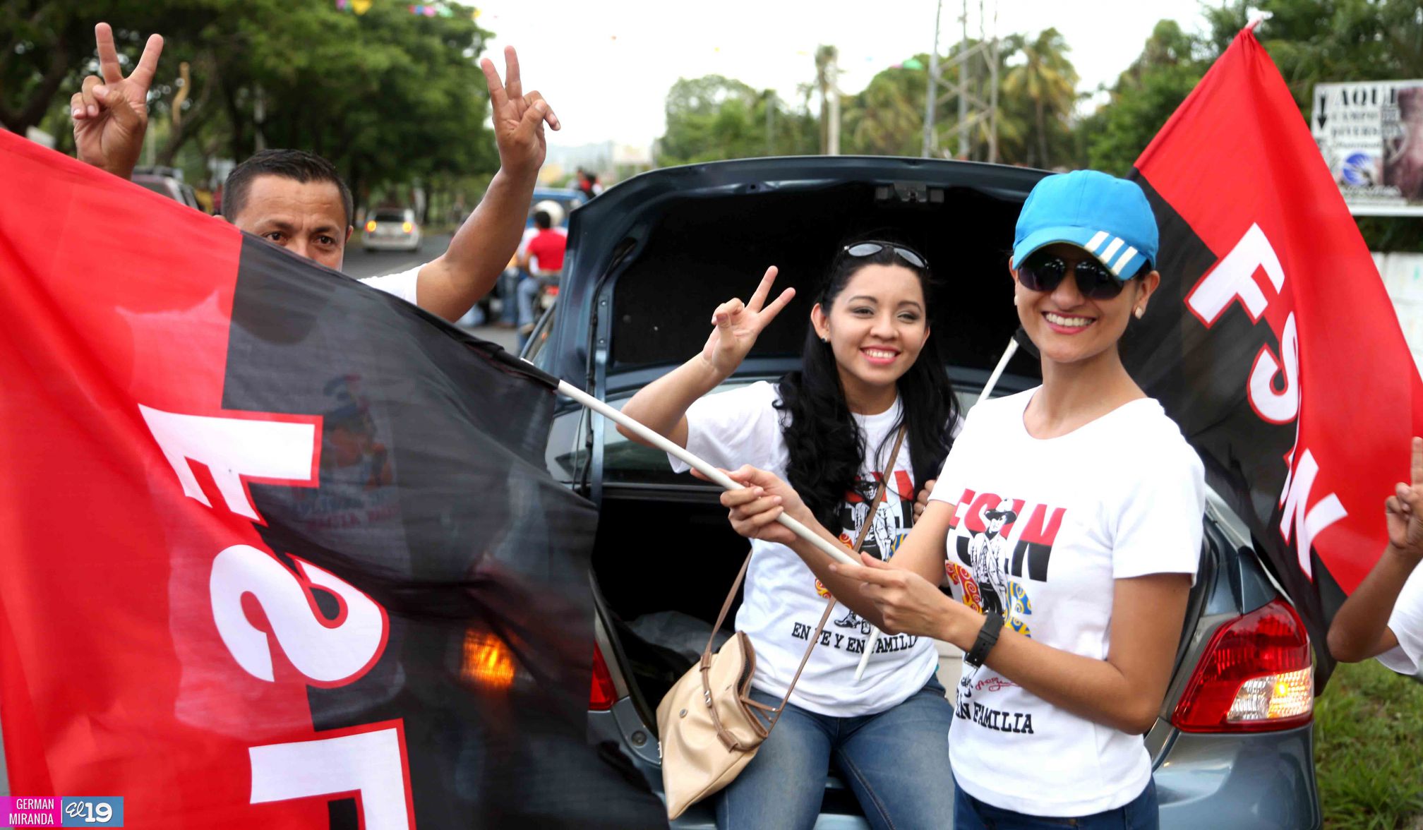 Arte, cultura y tradición en las tarimas del Repliegue 2015