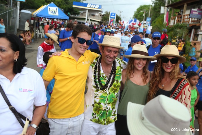 Inauguración del Campeonato Internacional Junior de Surf 2013