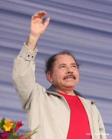 Daniel y Rosario culminan en Monimbó el 36 Aniversario del Repliegue a Masaya