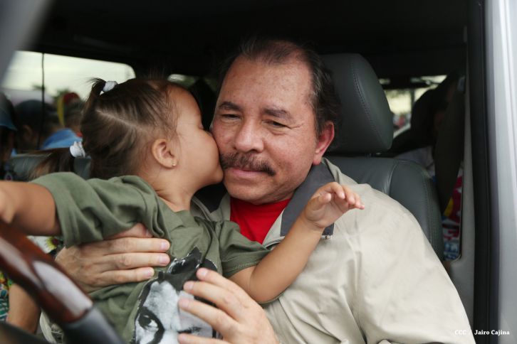 Daniel y Rosario culminan en Monimbó el 36 Aniversario del Repliegue a Masaya