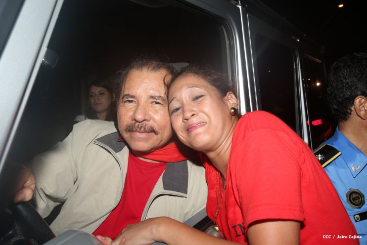 Daniel y Rosario culminan en Monimbó el 36 Aniversario del Repliegue a Masaya