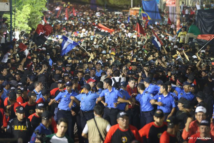 Daniel y Rosario culminan en Monimbó el 36 Aniversario del Repliegue a Masaya