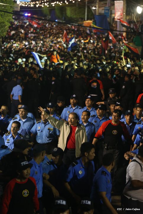 Daniel y Rosario culminan en Monimbó el 36 Aniversario del Repliegue a Masaya