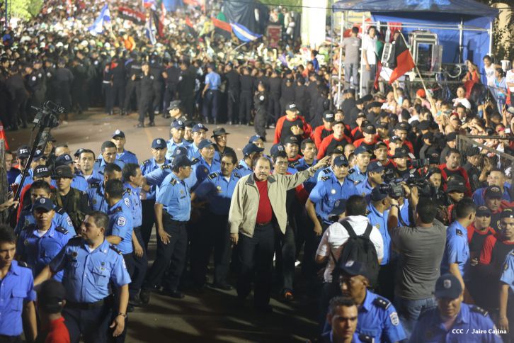 Daniel y Rosario culminan en Monimbó el 36 Aniversario del Repliegue a Masaya