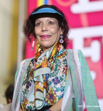 Daniel y Rosario culminan en Monimbó el 36 Aniversario del Repliegue a Masaya