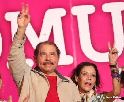 Daniel y Rosario culminan en Monimbó el 36 Aniversario del Repliegue a Masaya