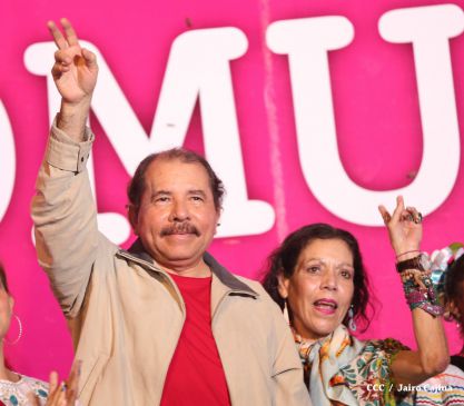 Daniel y Rosario culminan en Monimbó el 36 Aniversario del Repliegue a Masaya