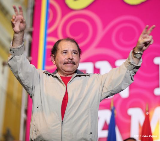 Daniel y Rosario culminan en Monimbó el 36 Aniversario del Repliegue a Masaya