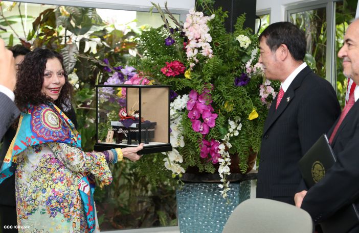 Daniel y Rosario reciben cartas credenciales de los embajadores de Irán, Taiwán, México y Japón