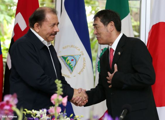 Daniel y Rosario reciben cartas credenciales de los embajadores de Irán, Taiwán, México y Japón