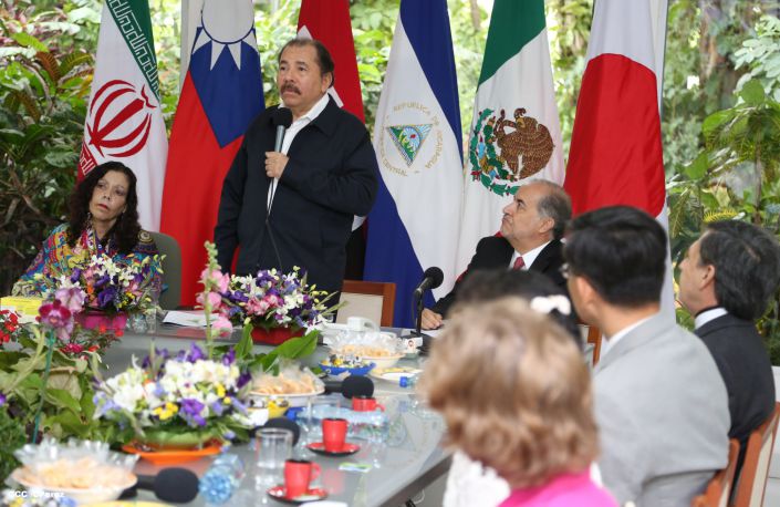 Daniel y Rosario reciben cartas credenciales de los embajadores de Irán, Taiwán, México y Japón