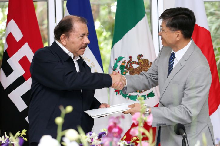 Daniel y Rosario reciben cartas credenciales de los embajadores de Irán, Taiwán, México y Japón