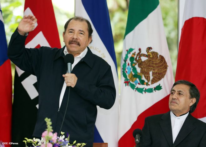 Daniel y Rosario reciben cartas credenciales de los embajadores de Irán, Taiwán, México y Japón