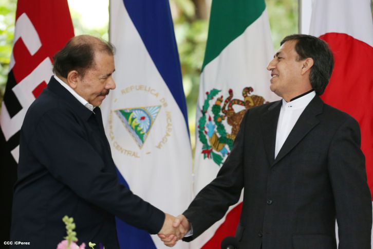 Daniel y Rosario reciben cartas credenciales de los embajadores de Irán, Taiwán, México y Japón
