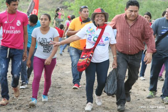 Leoneses reeditan toma del Fortín de Acosasco