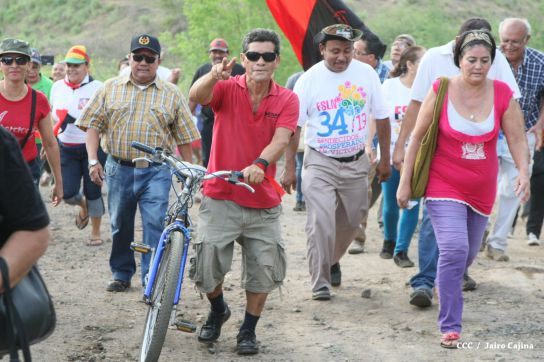 Leoneses reeditan toma del Fortín de Acosasco