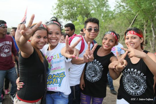 Leoneses reeditan toma del Fortín de Acosasco