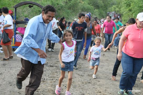 Leoneses reeditan toma del Fortín de Acosasco