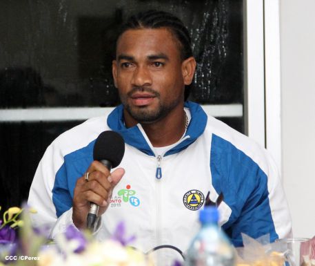 Presidente Daniel abandera a atletas nicaragüenses que participarán en los XVII Juegos Panamericanos