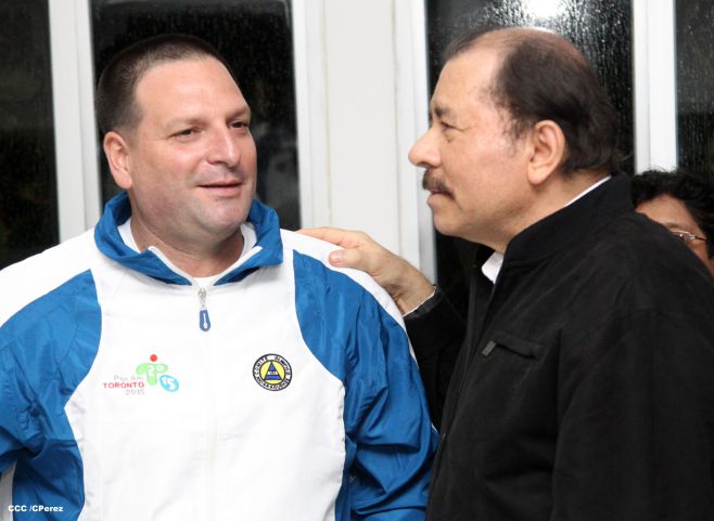 Presidente Daniel abandera a atletas nicaragüenses que participarán en los XVII Juegos Panamericanos