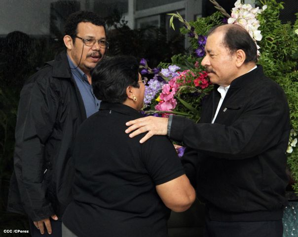 Presidente Daniel abandera a atletas nicaragüenses que participarán en los XVII Juegos Panamericanos