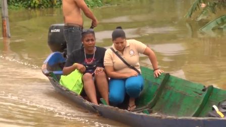 Atienden a familias afectadas por crecida del Río Escondido en El Rama