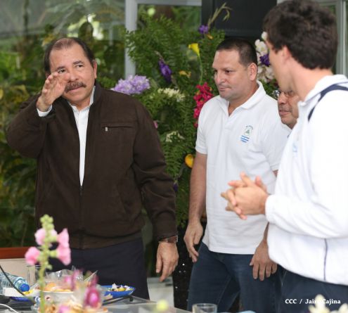 Presidente Daniel abandera a delegaciones que participarán en eventos deportivos internacionales