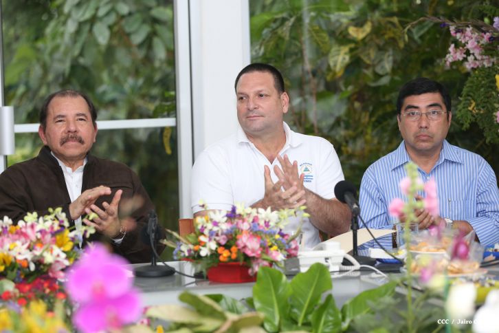 Presidente Daniel abandera a delegaciones que participarán en eventos deportivos internacionales