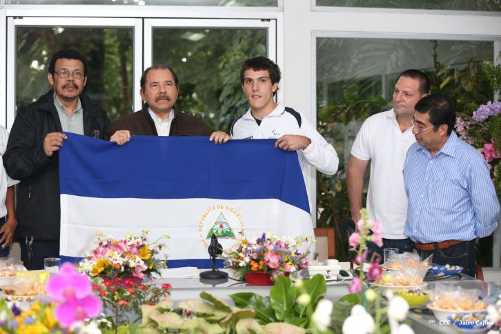 Presidente Daniel abandera a delegaciones que participarán en eventos deportivos internacionales