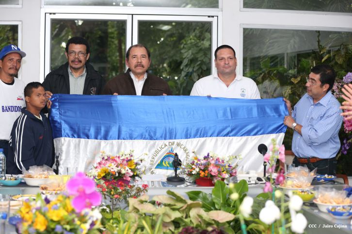 Presidente Daniel abandera a delegaciones que participarán en eventos deportivos internacionales