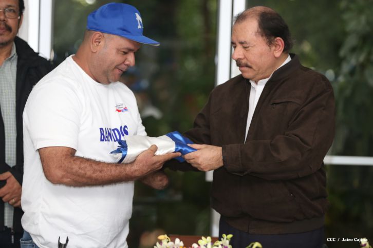 Presidente Daniel abandera a delegaciones que participarán en eventos deportivos internacionales