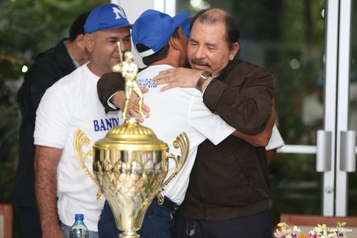 Presidente Daniel abandera a delegaciones que participarán en eventos deportivos internacionales