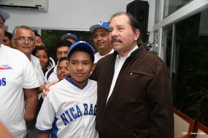 Presidente Daniel abandera a delegaciones que participarán en eventos deportivos internacionales