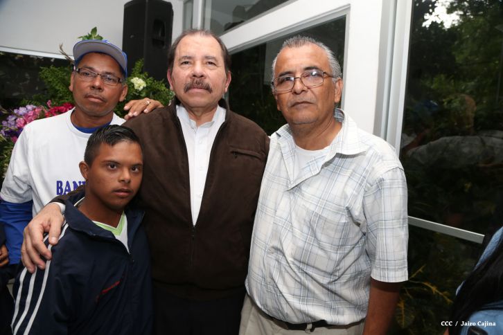 Presidente Daniel abandera a delegaciones que participarán en eventos deportivos internacionales