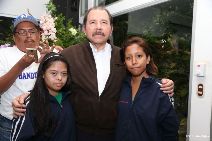 Presidente Daniel abandera a delegaciones que participarán en eventos deportivos internacionales