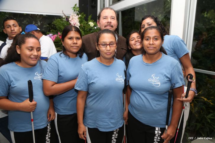 Presidente Daniel abandera a delegaciones que participarán en eventos deportivos internacionales