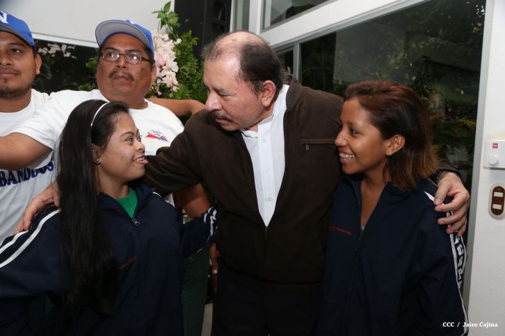 Presidente Daniel abandera a delegaciones que participarán en eventos deportivos internacionales