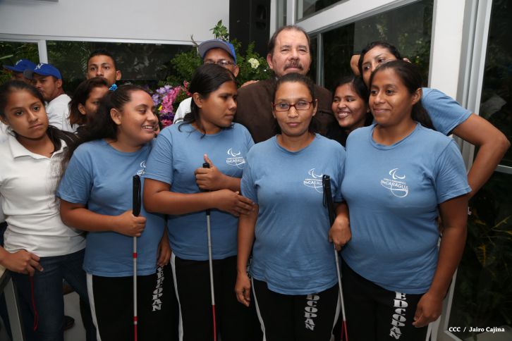 Presidente Daniel abandera a delegaciones que participarán en eventos deportivos internacionales