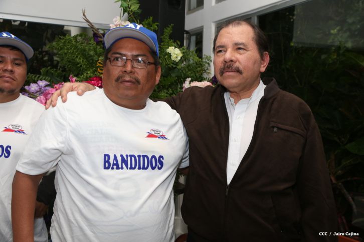 Presidente Daniel abandera a delegaciones que participarán en eventos deportivos internacionales