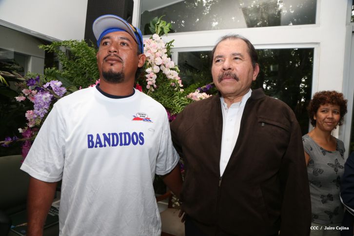 Presidente Daniel abandera a delegaciones que participarán en eventos deportivos internacionales