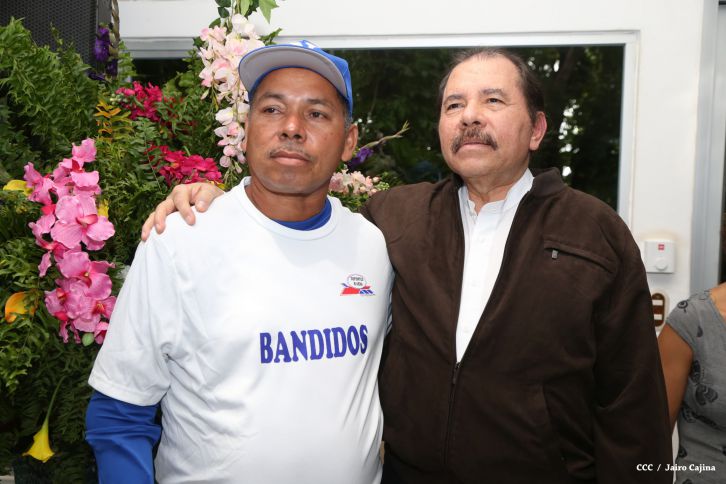 Presidente Daniel abandera a delegaciones que participarán en eventos deportivos internacionales