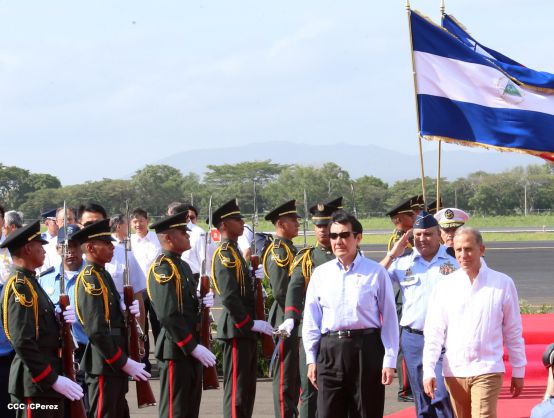 Presidente Ma Ying-jeou visita Empresa de Zona Franca Alpha Textil Nicaragua S.A.