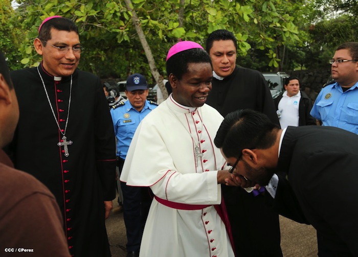 Via Crucis Acuático en Granada 2013