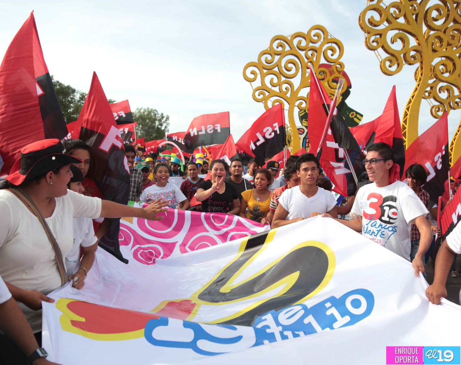 Juventud y Familias protagonizan Gran Caminata de la Alegría